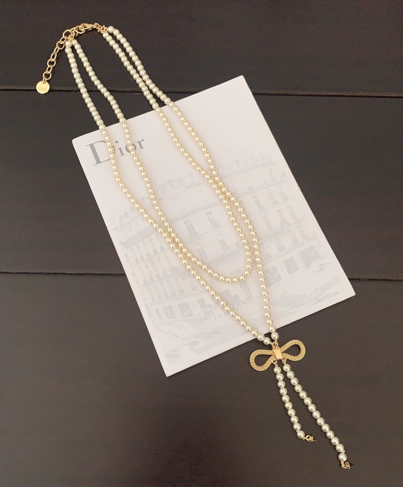 chr1st1an D10r necklaces